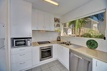 Surf Dance - Whitsundays Accommodation 34