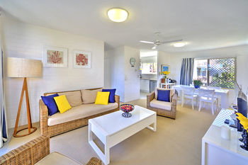 Surf Dance - Whitsundays Accommodation 42