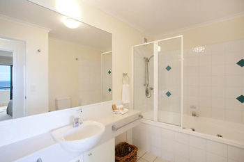 The Point Coolum - Whitsundays Accommodation 4