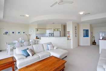 The Point Coolum - Whitsundays Accommodation 39
