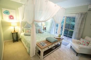 Noosa Valley Manor B&B Retreat - Whitsundays Accommodation 7
