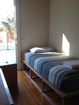 Cambridge Lodge - Hostel/Backpacker - Whitsundays Accommodation 4
