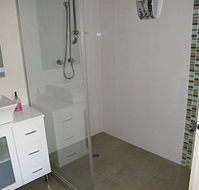 DeaposVine Escape - Whitsundays Accommodation