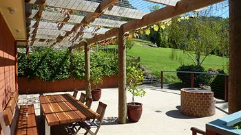Mast Gully Gardens Bed & Breakfast - Whitsundays Accommodation 1