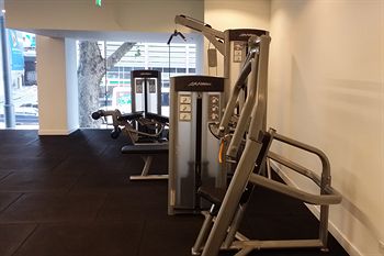 Aura On Flinders Serviced Apartments - Whitsundays Accommodation 1