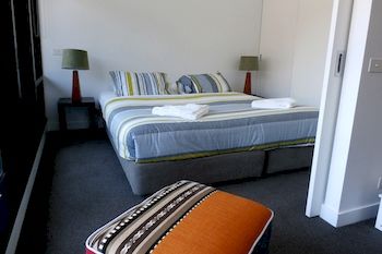 Aura On Flinders Serviced Apartments - Whitsundays Accommodation 26