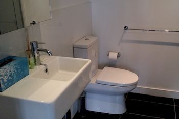 Aura On Flinders Serviced Apartments - Whitsundays Accommodation 31