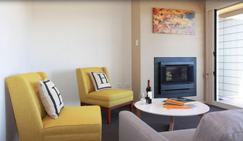 H Boutique Hotel - Whitsundays Accommodation 20