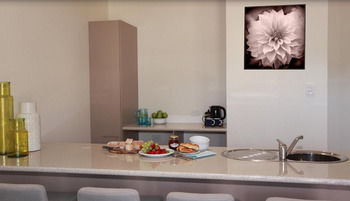 H Boutique Hotel - Whitsundays Accommodation 22