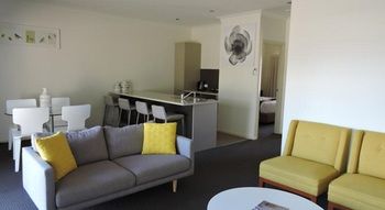 H Boutique Hotel - Whitsundays Accommodation 24