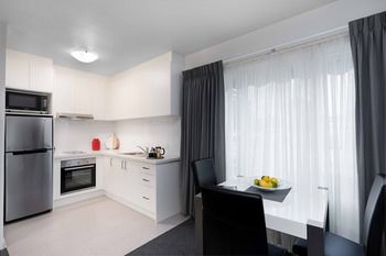 Best Western Fawkner Suites & Serviced Apartments - Whitsundays Accommodation 57