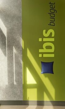Ibis Budget Fawkner - Whitsundays Accommodation 0