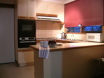 Australian Home Away @ East Doncaster George - Whitsundays Accommodation 7