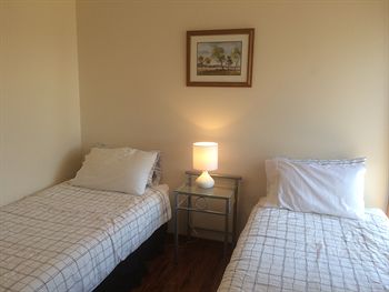 Australian Home Away @ Doncaster Andersons Creek 2 - Whitsundays Accommodation 5