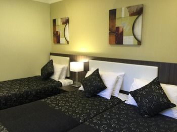 Park Squire Motor Inn And Serviced Apartments - Whitsundays Accommodation 11
