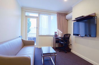 Park Squire Motor Inn And Serviced Apartments - Whitsundays Accommodation 58