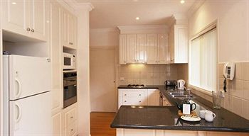 Waverley Corporate Townhouses - Whitsundays Accommodation 4