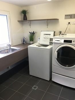 Ibis Budget Gosford - Whitsundays Accommodation 7