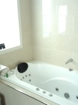 Araluen Villas - Whitsundays Accommodation 16