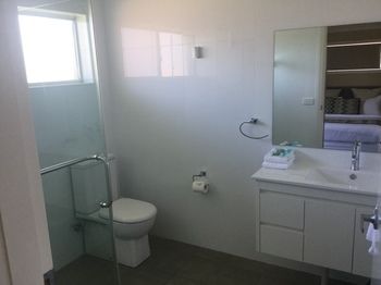 Harbourview Serviced Apartments - Whitsundays Accommodation 24