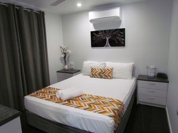 Alex Beach Cabins - Whitsundays Accommodation 21