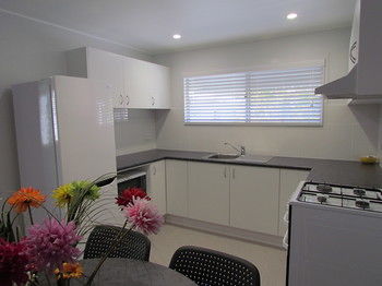 Alex Beach Cabins - Whitsundays Accommodation 23