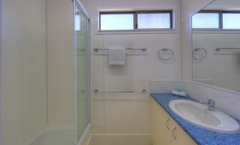 Alex Beach Cabins - Whitsundays Accommodation 31