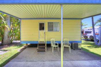 Alex Beach Cabins - Whitsundays Accommodation 34