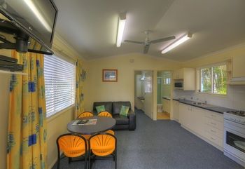 Alex Beach Cabins - Whitsundays Accommodation 37