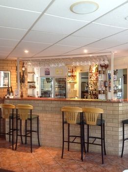 Ashton Townhouse Motel And Suites - Whitsundays Accommodation 1