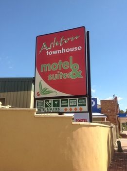 Ashton Townhouse Motel And Suites - Whitsundays Accommodation 2