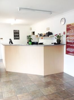 Ashton Townhouse Motel And Suites - Whitsundays Accommodation 22