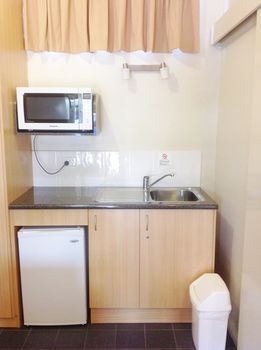 Ashton Townhouse Motel And Suites - Whitsundays Accommodation 24