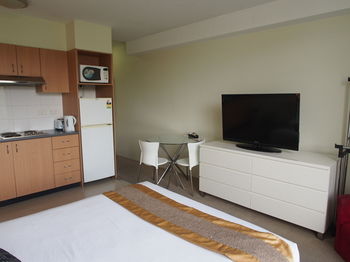 Atelier Serviced Apartments - Whitsundays Accommodation 6