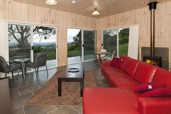 Treetops Accommodation Montville - Whitsundays Accommodation 5