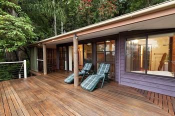 Treetops Accommodation Montville - Whitsundays Accommodation 7