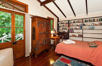 Treetops Accommodation Montville - Whitsundays Accommodation 22