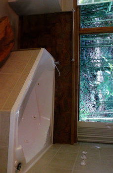 Treetops Accommodation Montville - Whitsundays Accommodation 35