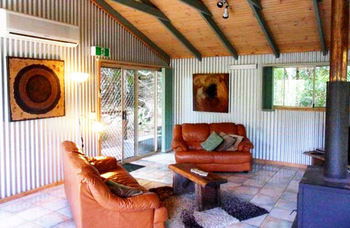 Treetops Accommodation Montville - Whitsundays Accommodation 41