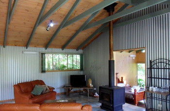 Treetops Accommodation Montville - Whitsundays Accommodation 42