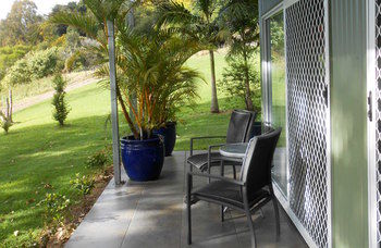 Treetops Accommodation Montville - Whitsundays Accommodation 58