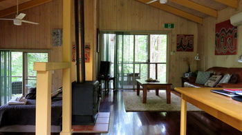 Treetops Accommodation Montville - Whitsundays Accommodation 70