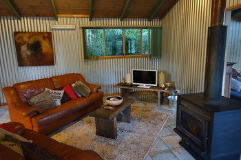 Treetops Accommodation Montville - Whitsundays Accommodation 71