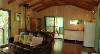 Treetops Accommodation Montville - Whitsundays Accommodation 75