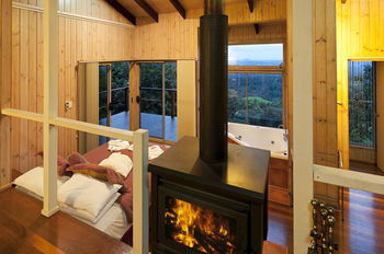 Treetops Accommodation Montville - Whitsundays Accommodation 77