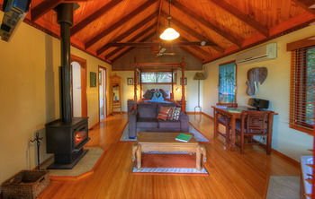 Maleny Tropical Retreat Balinese B&b - Whitsundays Accommodation 12