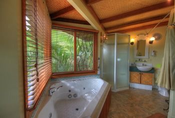 Maleny Tropical Retreat Balinese B&b - Whitsundays Accommodation 25
