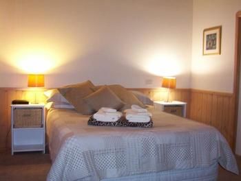 Yarraglen BnB - Whitsundays Accommodation 2