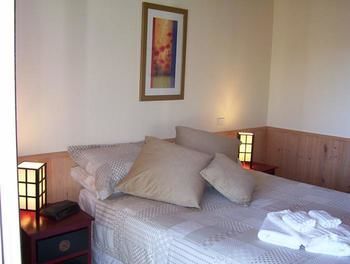 Yarraglen BnB - Whitsundays Accommodation 5