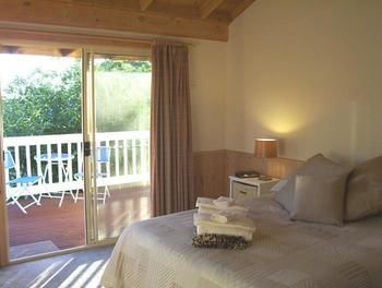 Yarraglen BnB - Whitsundays Accommodation 6